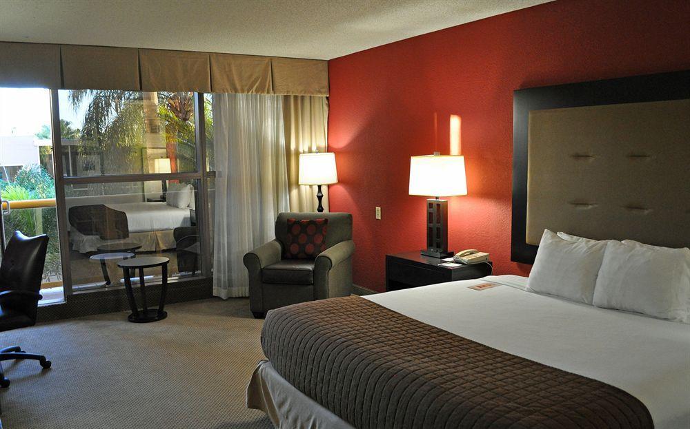 Sawgrass Grand Hotel And Suites Sports Complex Санрайз Экстерьер фото